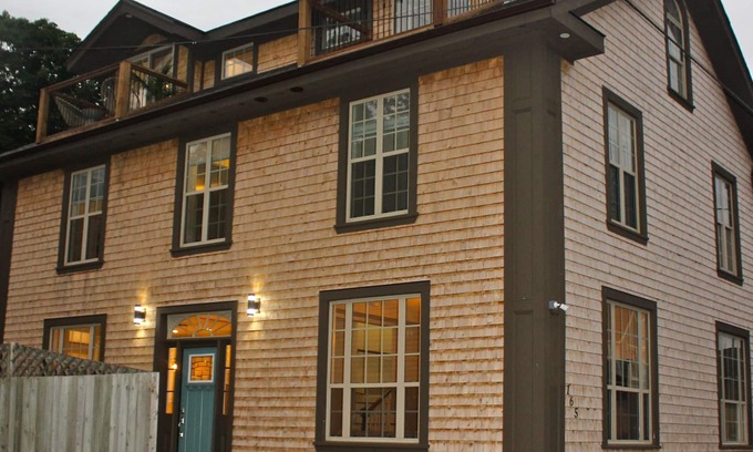 Queens Square House | Charles Palmer House