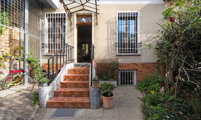 Montreuil House | Charmante t et calme maison de ville avec jardin, à 3 minutes du métro ligne 9.