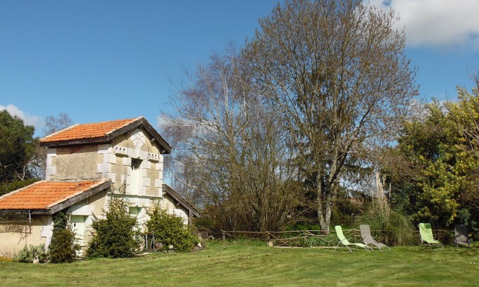 Saint-Ciers-sur-Gironde House | Charming Gironde farmhouse