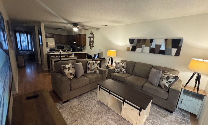 Wilmington Condo | Charming 2-bedroom condo in tranquil Wilmington for 30+ day stays