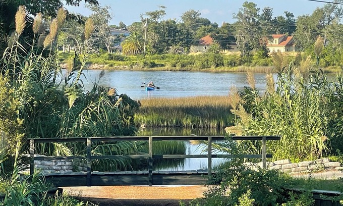 Pretty Bayou Cottage | Charming 2-bedroom cottage with access to Pretty Bayou & the Gulf of Mexico.