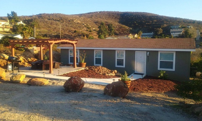 La Presa House | Charming 3-Bedroom House - New A/C!