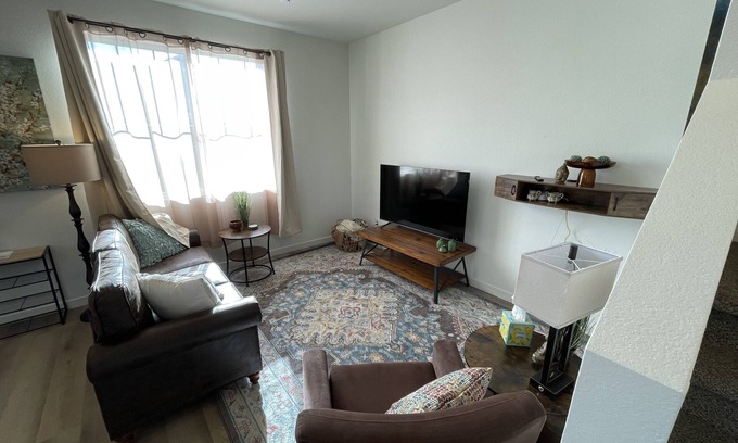 Johnstown House | Charming 3-bedroom townhome with 2 T.V. areas in brilliant Johnstown