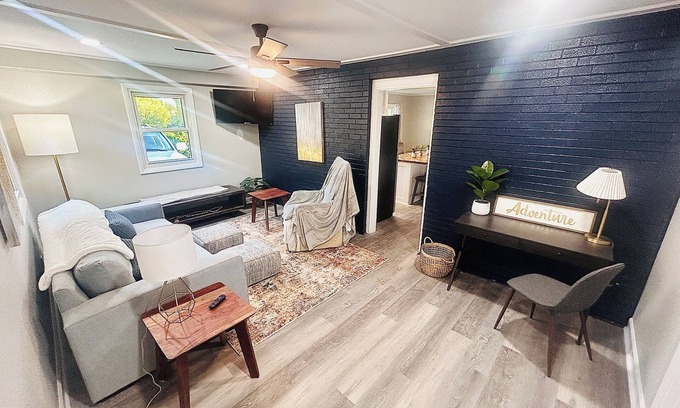 Statesville House | Charming 3-bedroom house with ample outdoor acreage