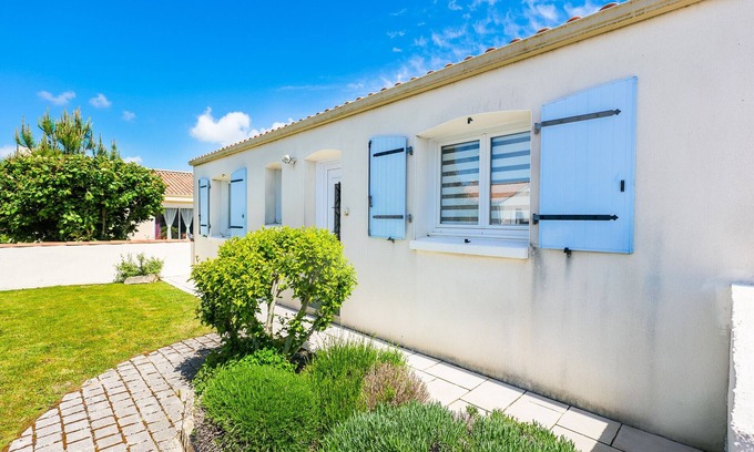 Chateau-d'Olonne House | Charming 3-Bedroom House Near Beach with Garden and Terrace