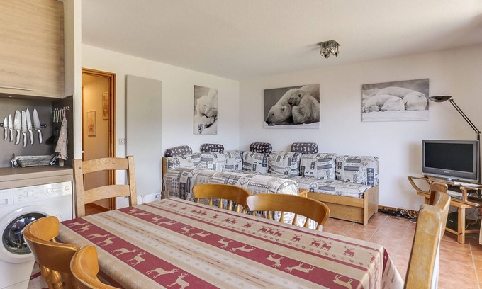 Vallandry Apartment | Charming 4-Room Apartment for 8 in Vallandry, Ski-in/Ski-out, Great View