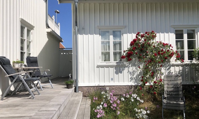 Fiskebackskil House | Charming cottage with patio
