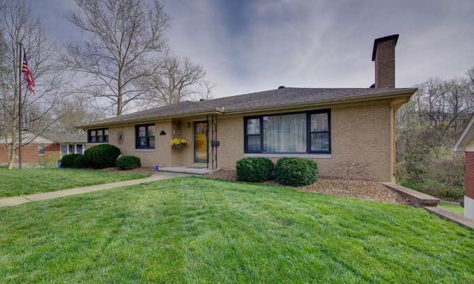 Jefferson City House | Charming Jefferson City Home 2 Mi to Downtown!