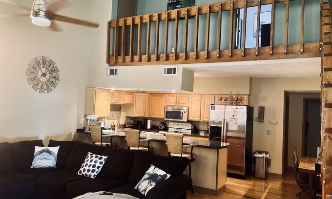 Charleston House | Charming private home with hot tub and patio