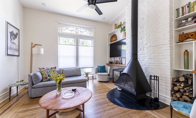 Old Louisville House | Charming Retreat in Historic Old Louisville/Dreamers Welcome