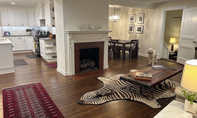 Crieve Hall House | Charming updated Mid-century beauty 15 min. between both Nashville & Brentwood