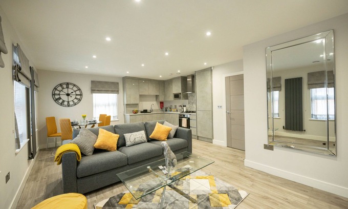 Reading Apartment | Chester House