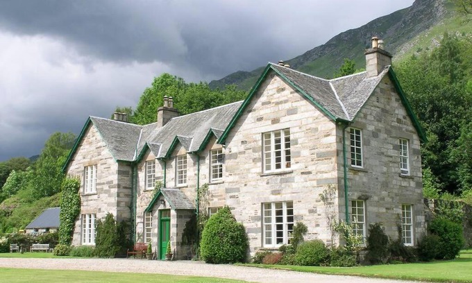 Loch Tay House | Chesthill House and Estate, Glen Lyon