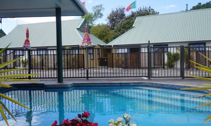 Woodhill Hotel | Cheviot Park Motor Lodge