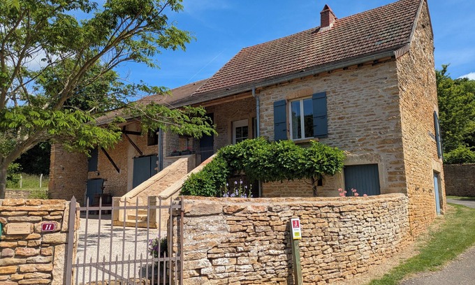 Burnand House | Chez Max et Juliette - Traditional Stone house in historic Burgundy village