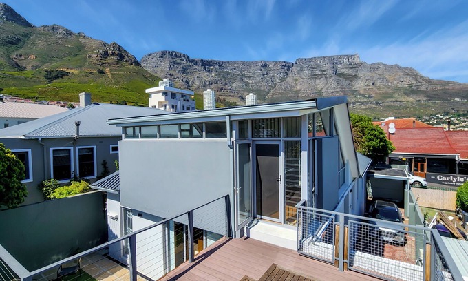 Cape Town City Centre House | Chic City Home with Table Mountain Views