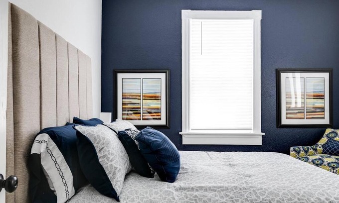 Church Hill Apartment | Chic Urban Couples Retreat: Perfect Getaway 'n RVA