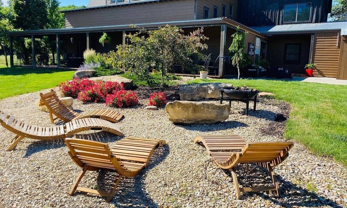 Lawrence Bed & Breakfast | Circle S Ranch