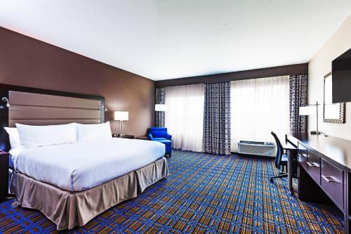 The Colony Hotel | Clarion Hotel The Colony - Plano West