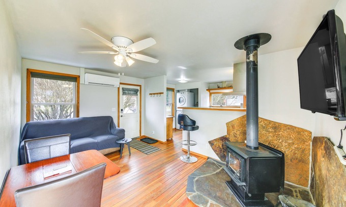 Clark Fork House | Clark Fork Vacation Home w/Wood Stove Near Lake!