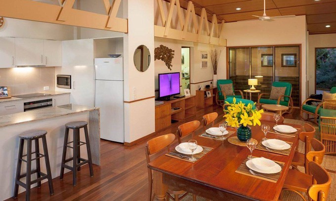 Point Lookout House | Claytons 1 | 4 bedrooms, 2 bathroom, beach front - wonderful!