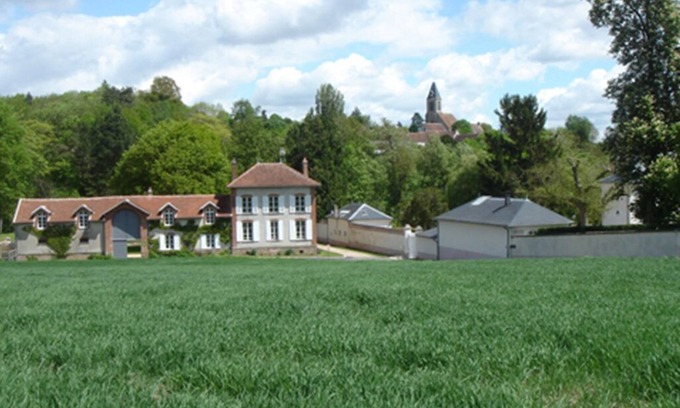Mouroux House | Close to Disney & Paris splendor & authentically renovated Brie farmhouse