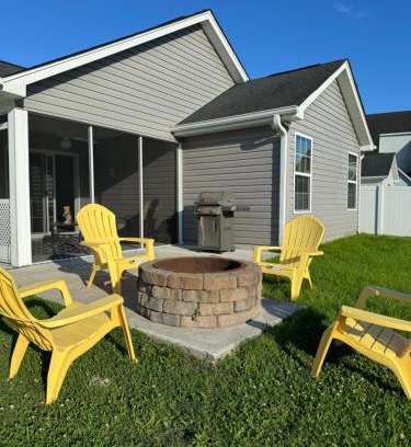 Socastee House | Coastal Oasis: Pool & Beach!