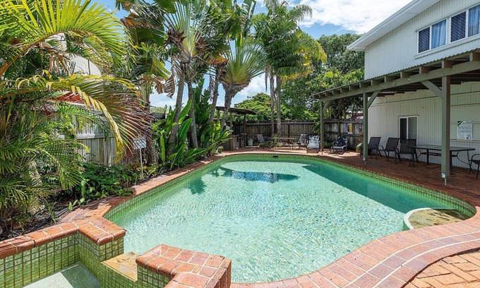 Scarness Apartment | Coconut Palms Two Bedroom Escape - CoastHM