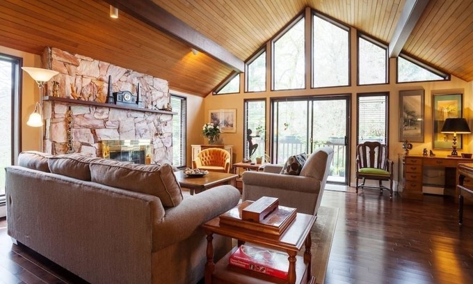 North Saanich Bed & Breakfast | Coles Bay Vacation Retreat