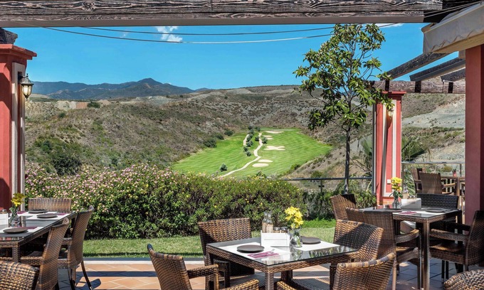 New Golden Mile Apartment | Colina del Paraíso