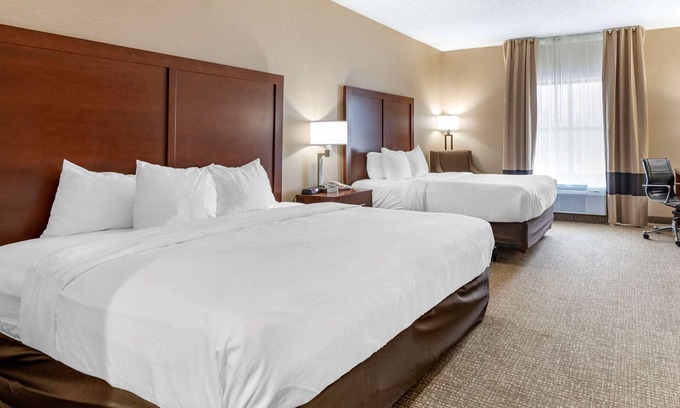 Bridgeport Hotel | Comfort Inn Louisville