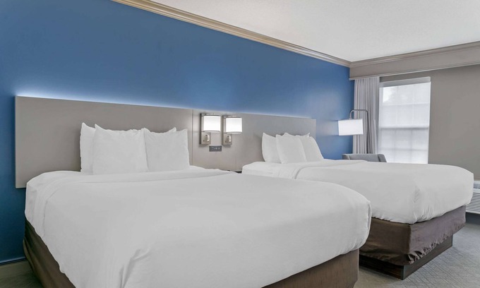 Plainwell Hotel | Comfort Inn Plainwell