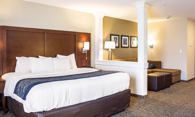 Niagara Falls Hotel | Comfort Inn & Suites Niagara Falls Blvd USA