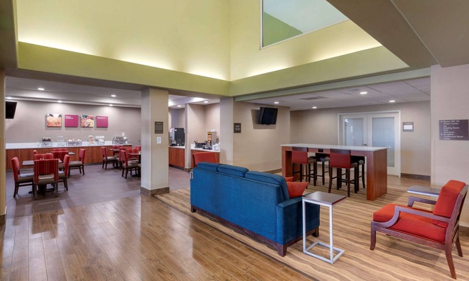 Linda Hotel | Comfort Suites Marysville - Yuba City