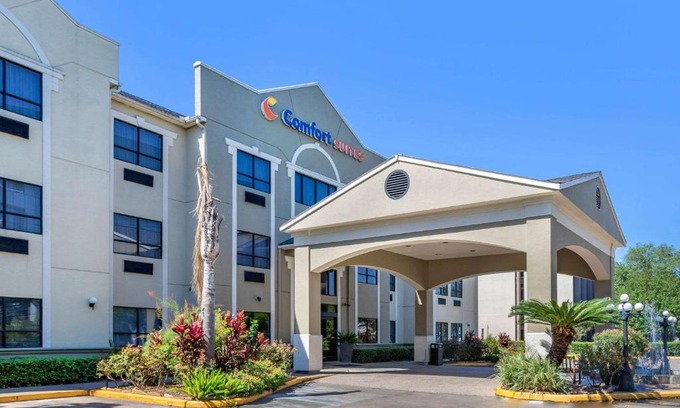 Woodlake - Briar Meadow Hotel | Comfort Suites - Near the Galleria