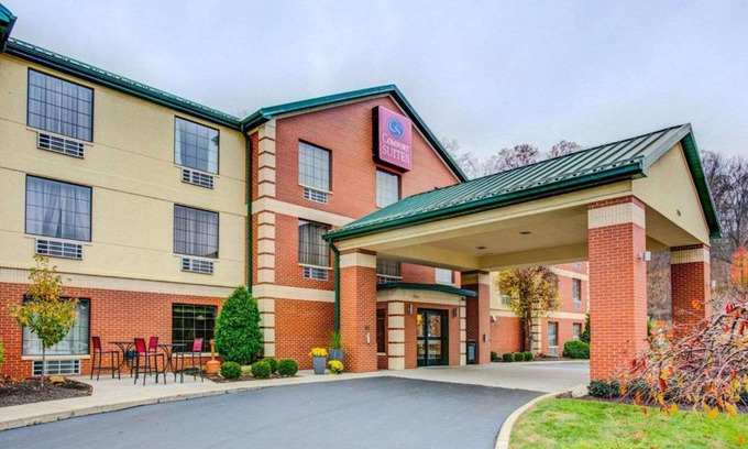 South Hills Hotel | Comfort Suites Pittsburgh Airport