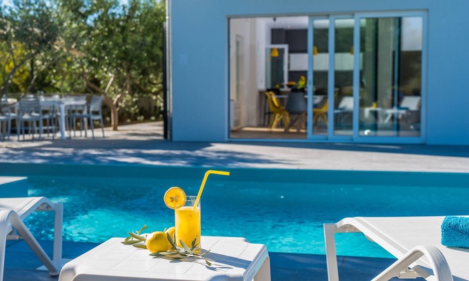 Privlaka Villa | Comfortable Villa with private pool and sauna near Zadar, Croatia