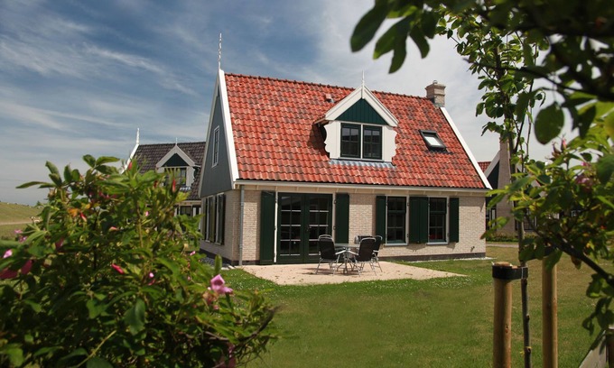 Hippolytushoef Villa | Comfy villa in Wieringer style near the Wadden Sea