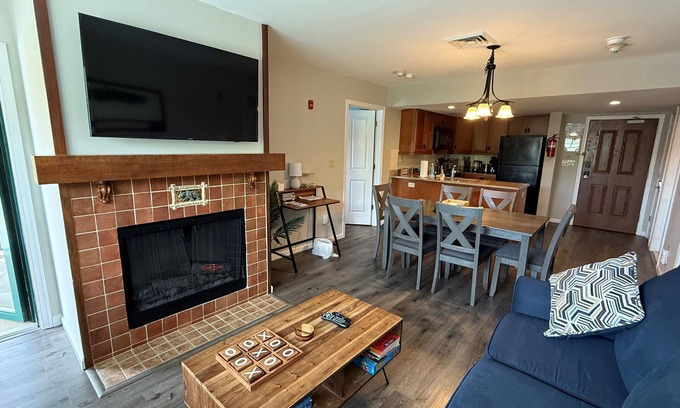 Vernon Condo | Condo at Mtn Creek 2 Bdr 2 Bath sleep 8 Mtn view #212