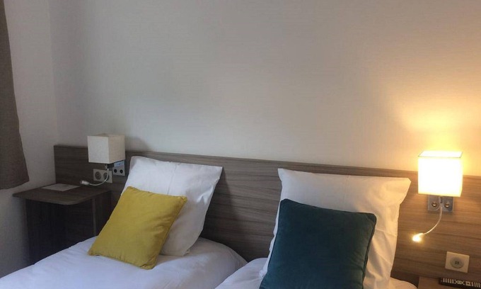 La Penne-sur-Huveaune Hotel | Contact Hôtel Marseille Aubagne