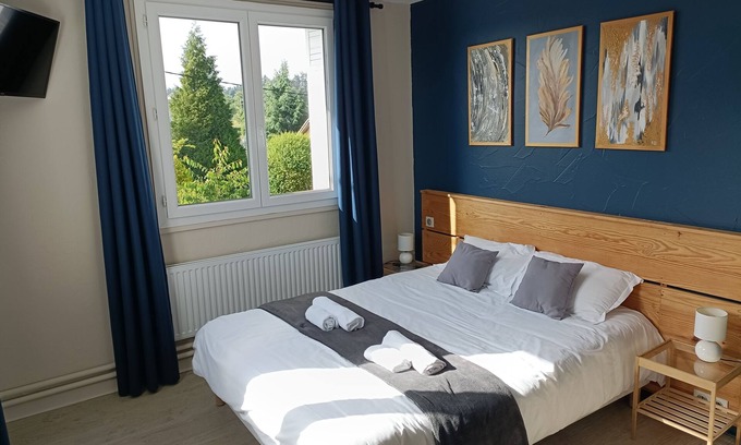 Saint-Agreve Hotel | CONTACT HOTEL LE BOIS SAUVAGE