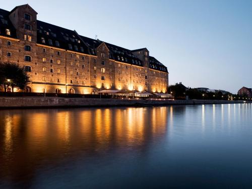 Nyhavn - Amalienborg Hotel | Copenhagen Admiral Hotel
