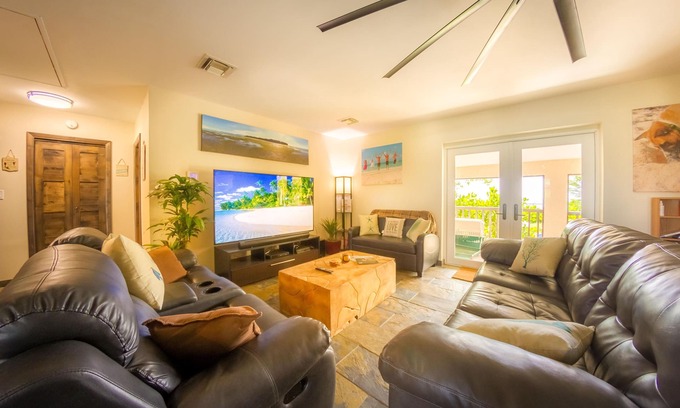 Cockburn Town House | Corktree Beach House - Modern, Beachfront 2bd/3ba home with central AC