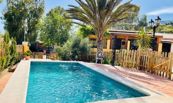 Antequera Ski Chalet | Cortijo el Alcornocal