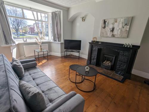 Heaton Apartment | Cosy and modern 2 bed