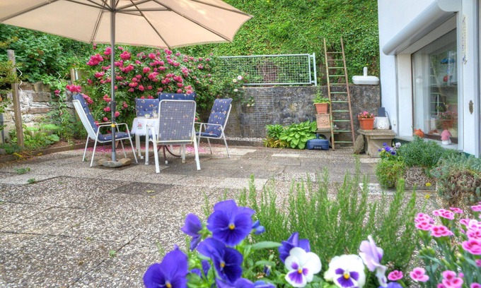 Schwalenberg Apartment | Cosy apartment for 4 people with WIFI, TV, patio and pets allowed