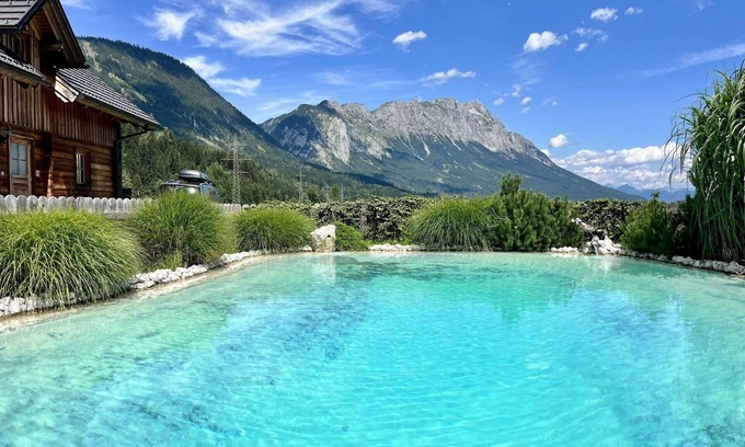 Mitterberg-Sankt Martin House | Cosy apartment in villa for 18 guests with pool, WIFI, TV, terrace and pets allowed