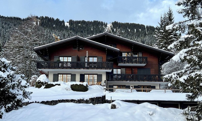 Villars-sur-Ollon Apartment | Cosy Chalet Apartment with Stunning Views, 1 BR