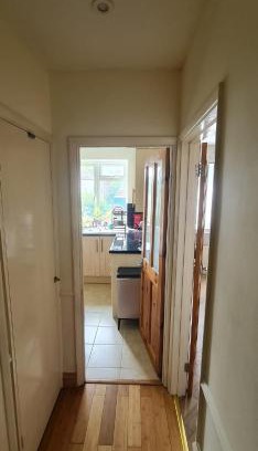South Norwood Apartment | Cosy ground floor flat close to train & bus routes