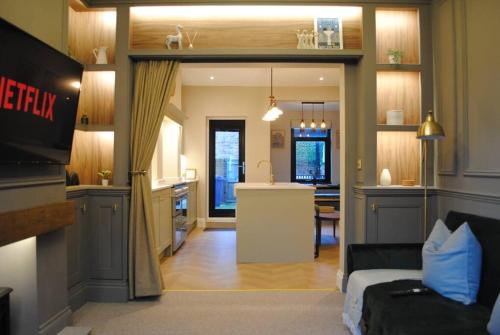 Warrington House | Cosy Renovated House in Warrington